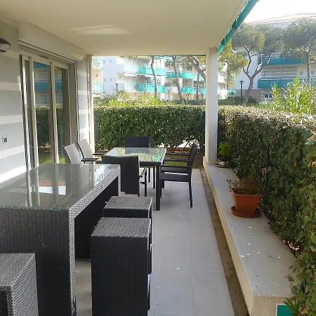 Les Jardins De Jade A *